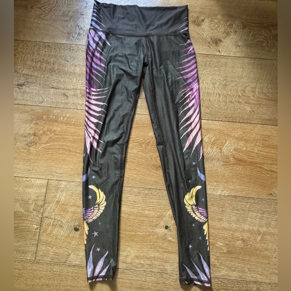 Teeki size small celestial purple and gray leggings